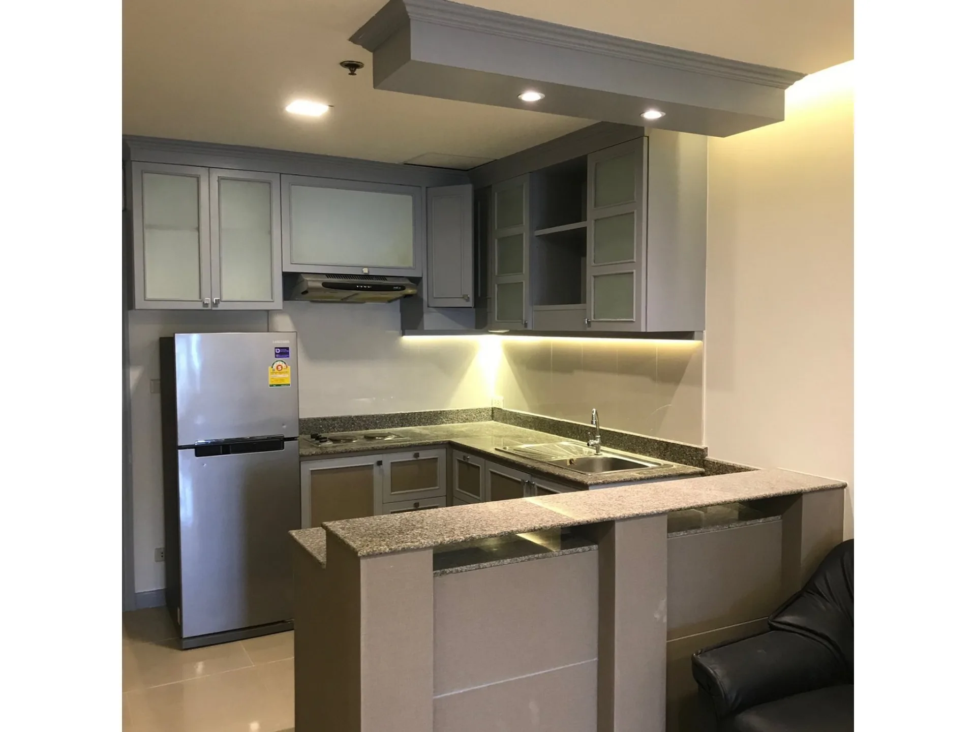 Property photos for State Tower
