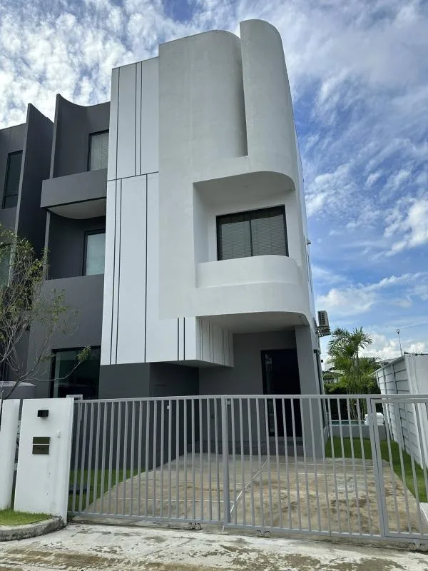 Property photos for Altitude Forest Onnut-latkrabang
