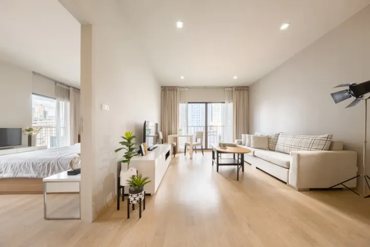 Property photos for Noble Refine