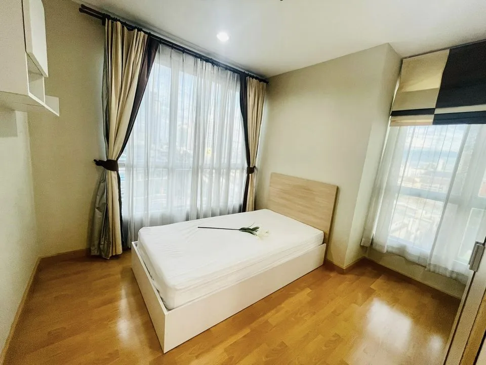 Property photos for Life @ Phahon - Ari