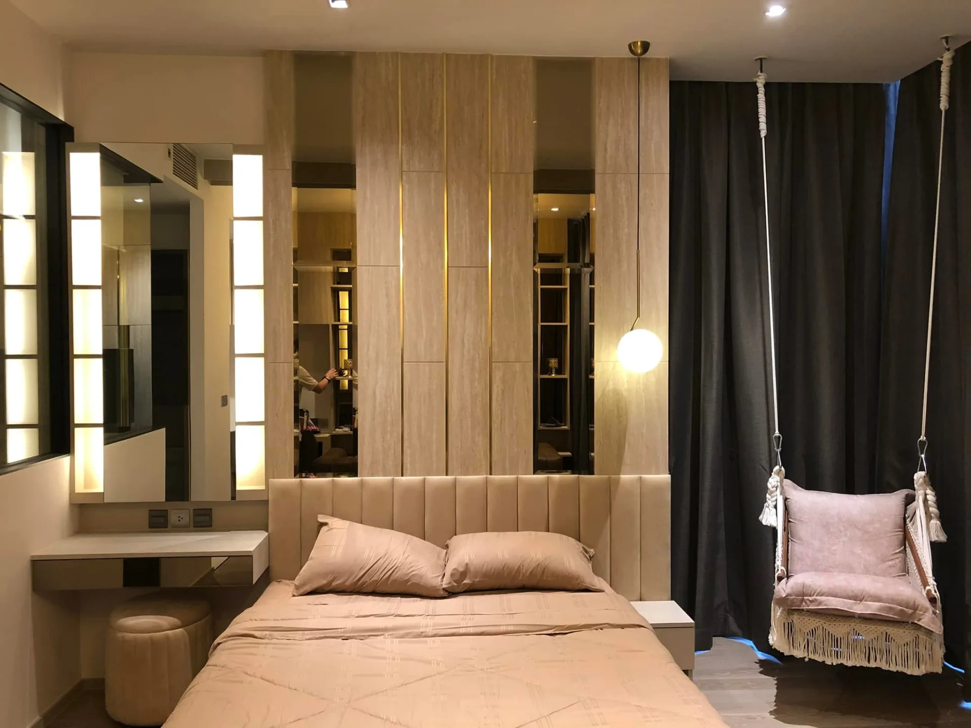 Property photos for Ashton Silom