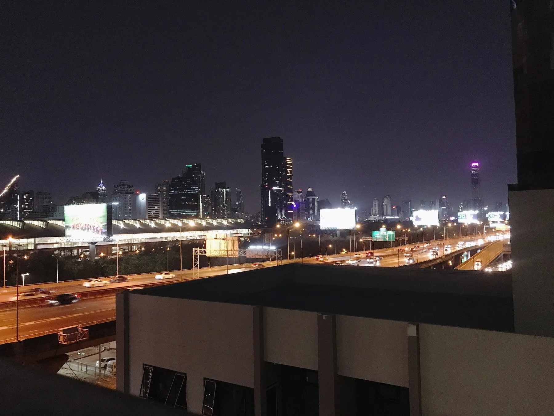 Property photos for Chewathai Residence Asoke