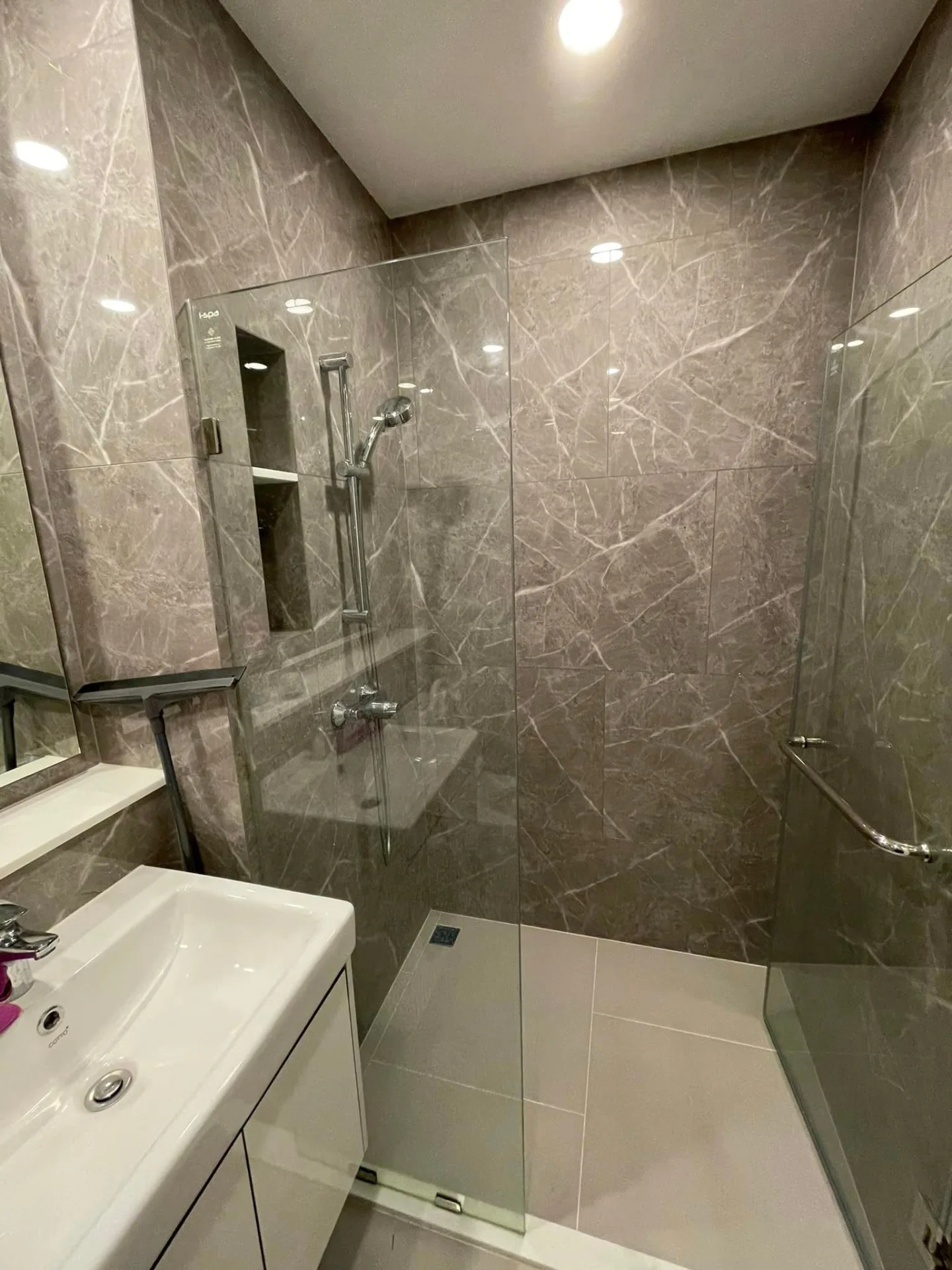 Property photos for Mazarine Ratchayothin