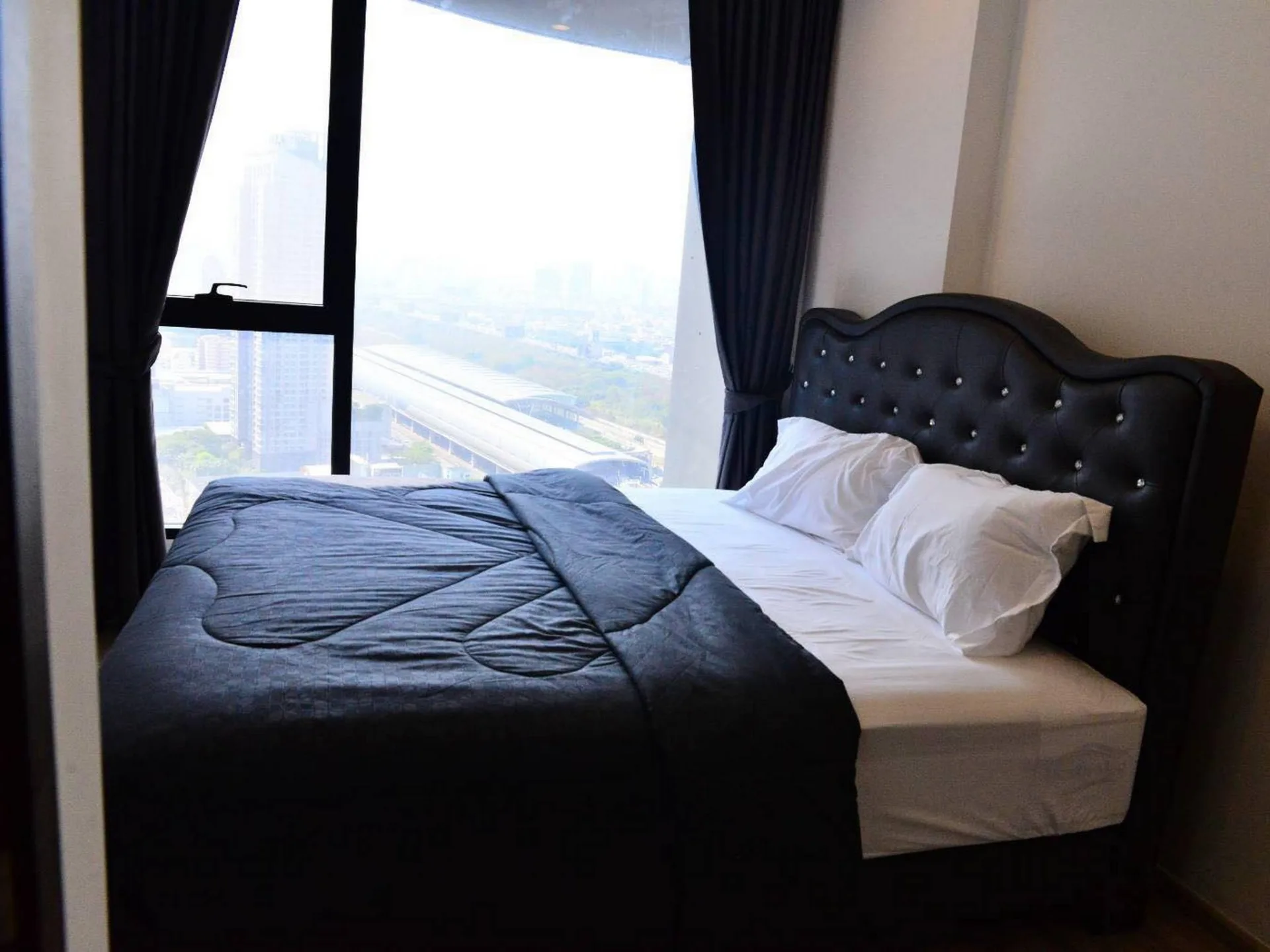 Property photos for Ideo Mobi Asoke