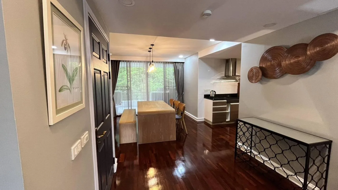 Property photos for Yen Akard Garden
