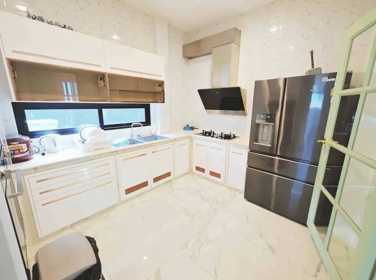 Property photos for Single House Soi Inthamara 29, Lane 1