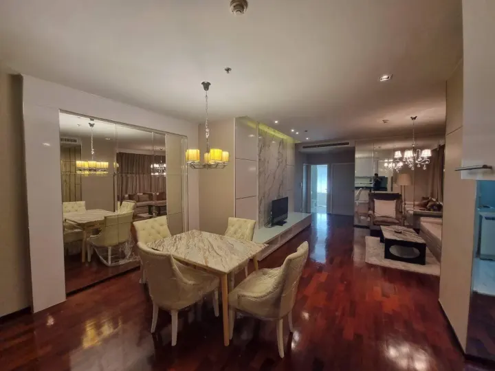 Property photos for Noble Ora