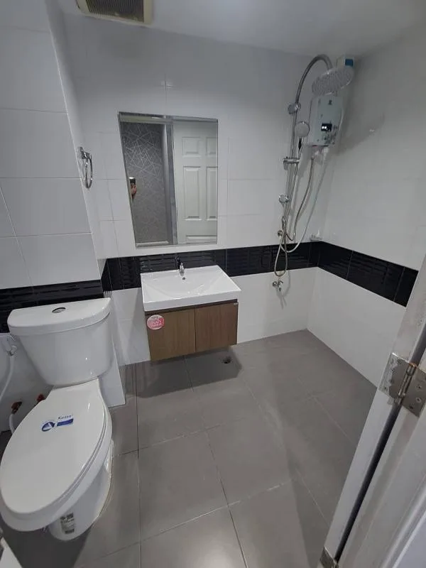 Property photos for The Prive Ratchadapisek 30