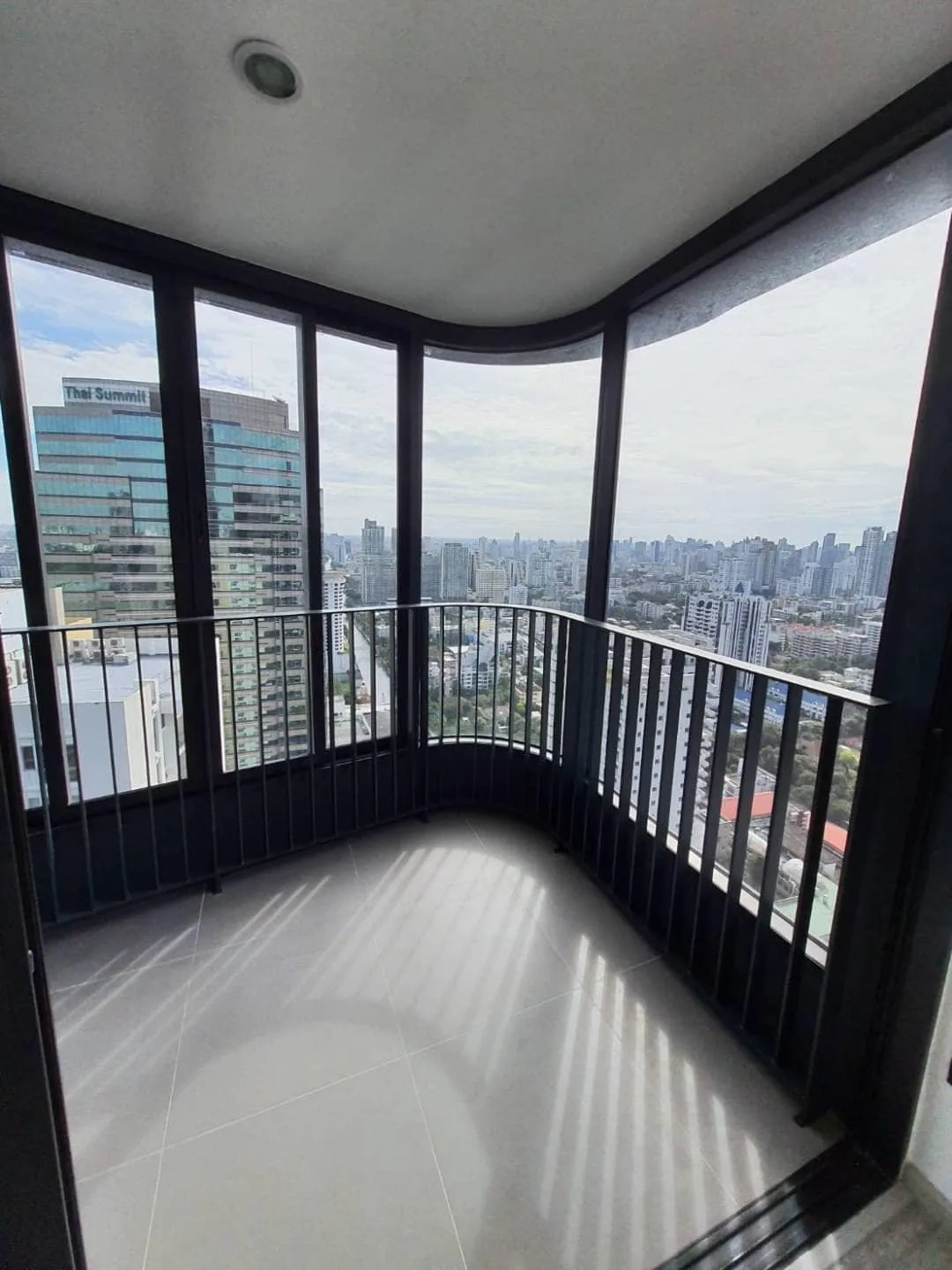 Property photos for Ideo Mobi Asoke
