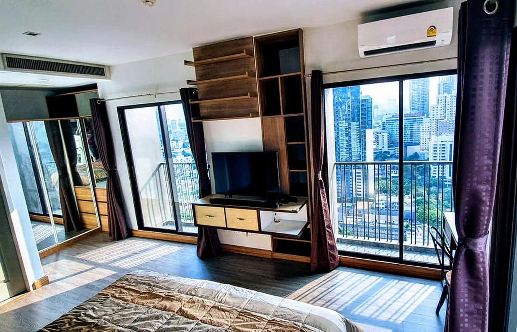 Property photos for Noble Refine