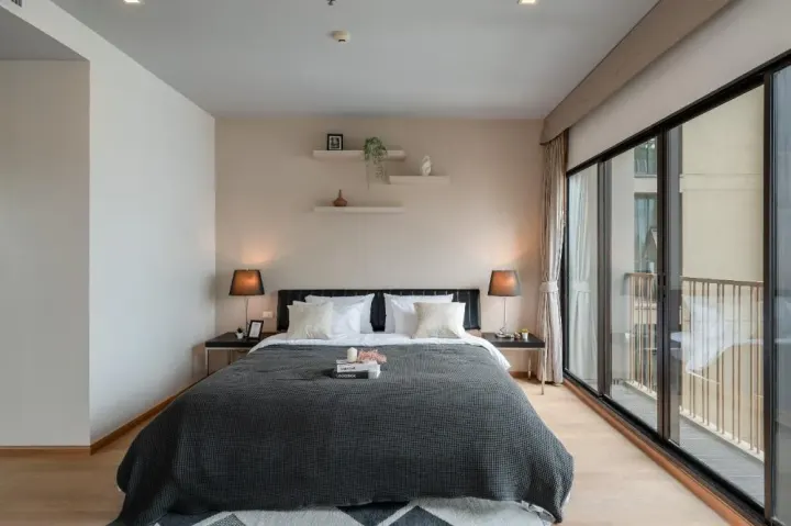 Property photos for Noble Refine