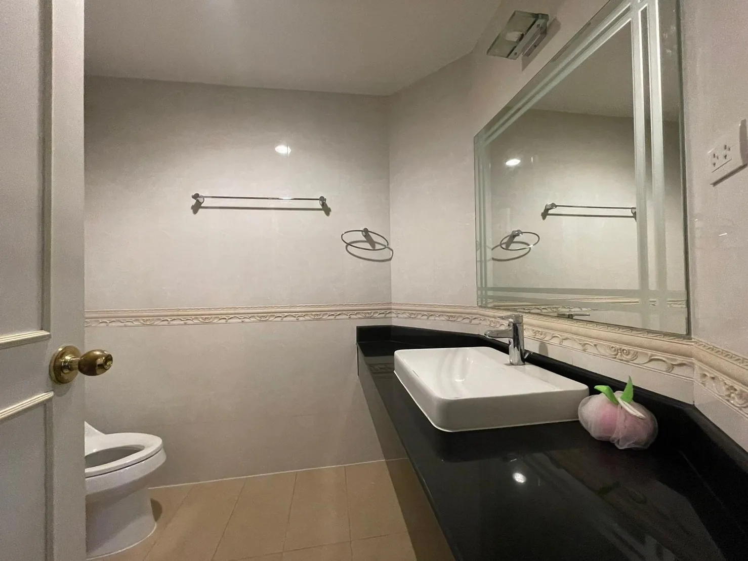 Property photos for City Lakes Tower Sukhumvit 16
