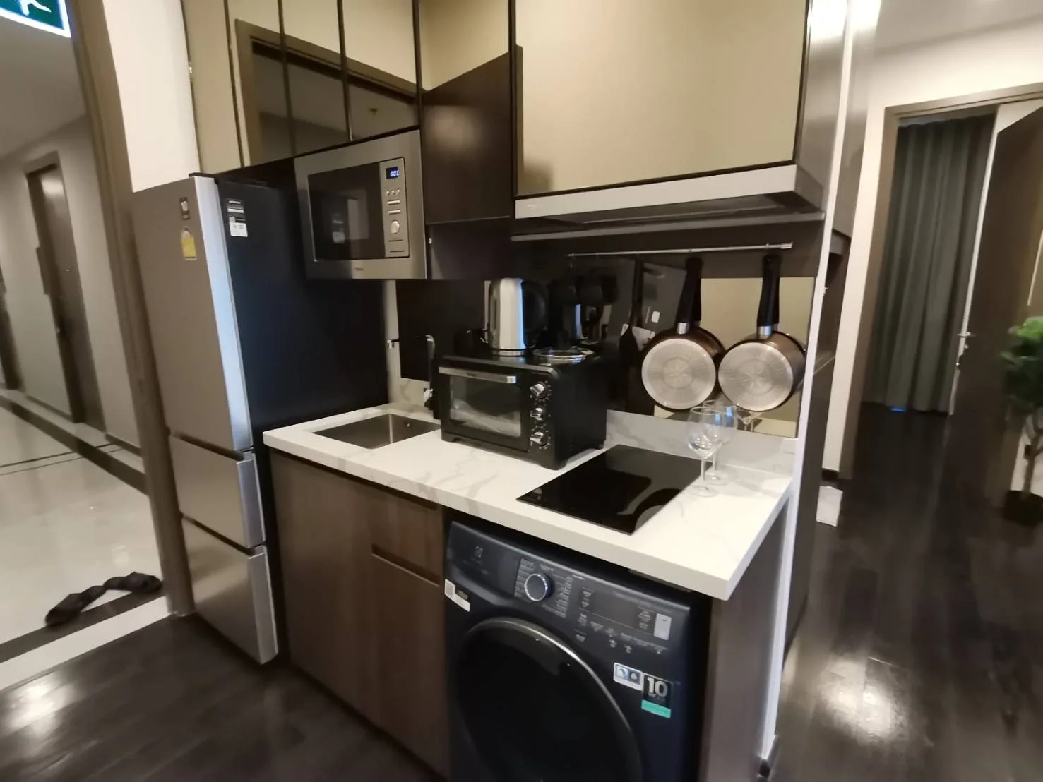Property photos for Park Origin Thonglor