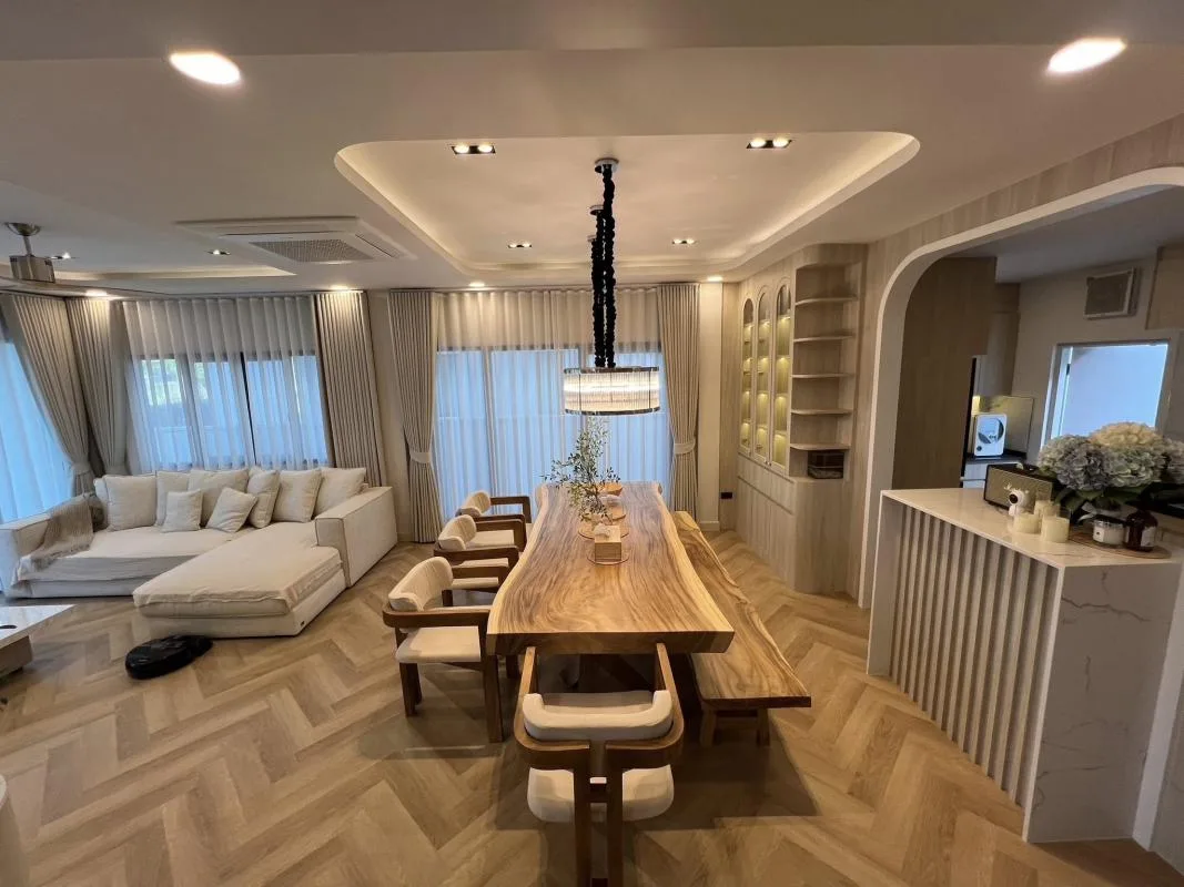 Property photos for Centro Bangna - Km.7