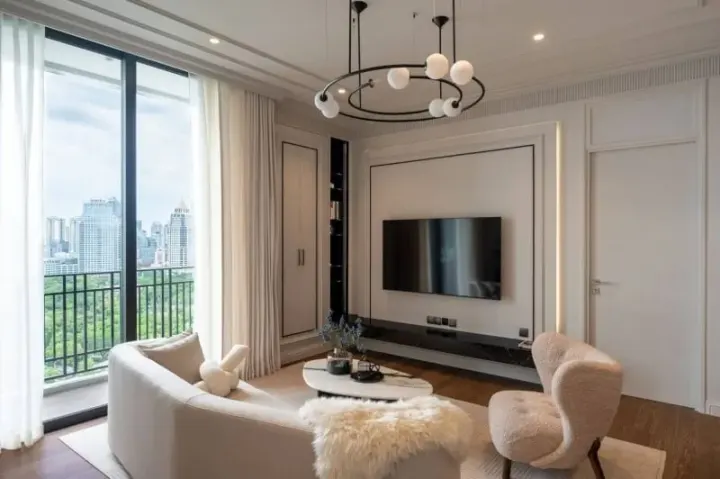 Property photos for Muniq Langsuan
