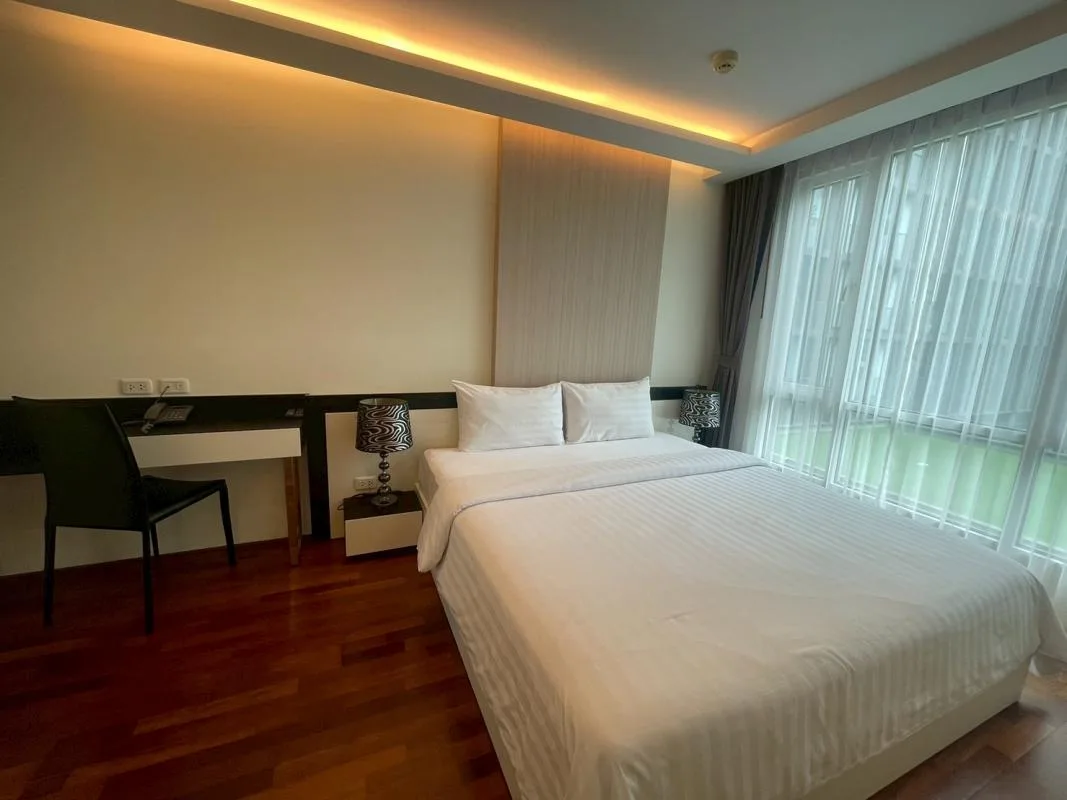 Property photos for Beverly 33