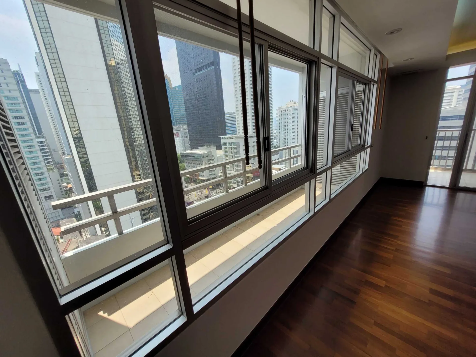 Property photos for Prasanmitr Thani Tower