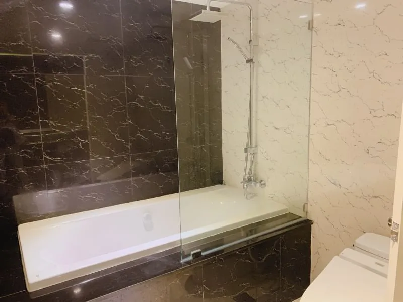 Property photos for State Tower