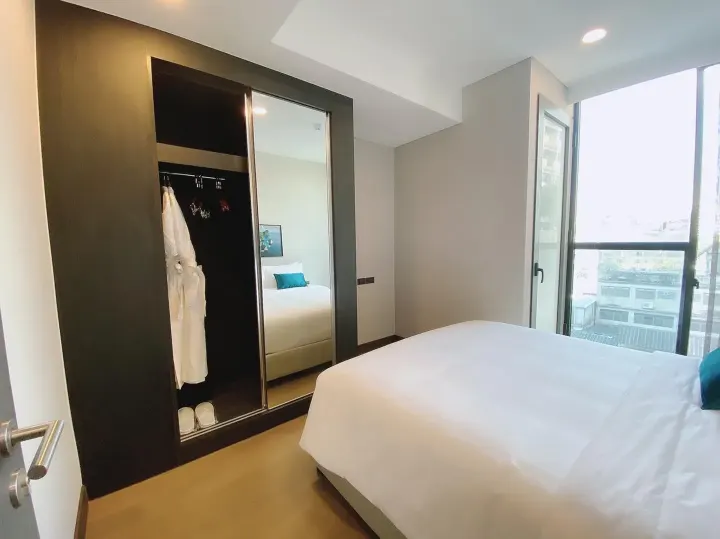 Property photos for Siamese Exclusive Queens