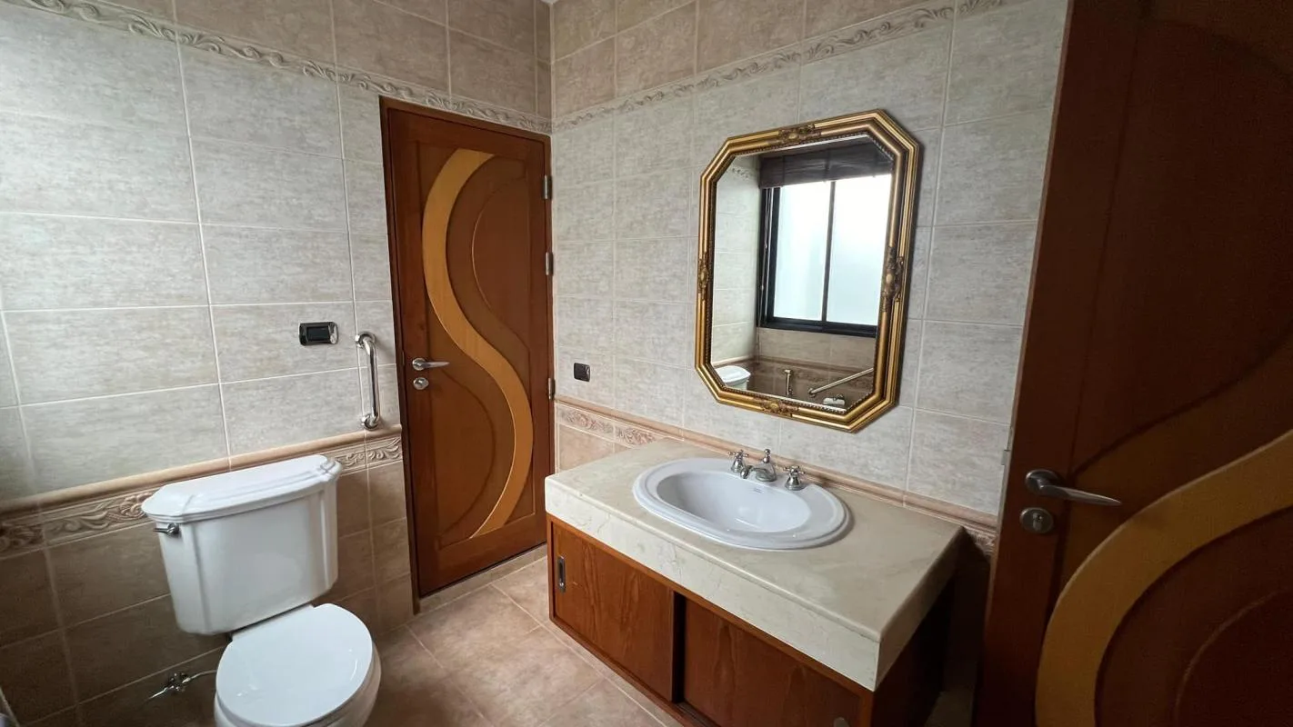 Property photos for Townhouse Suk 26