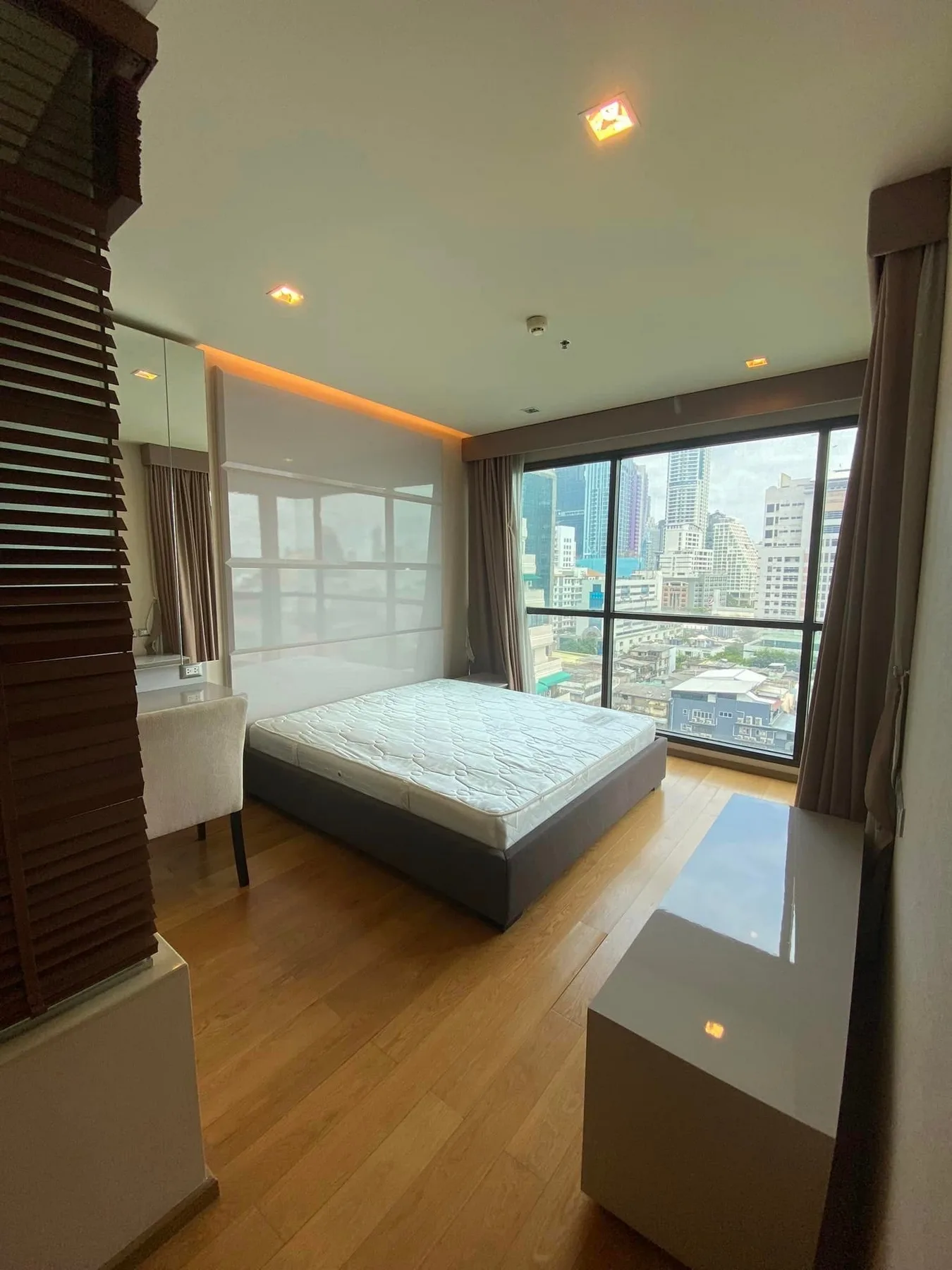 Property photos for The Address Sathorn