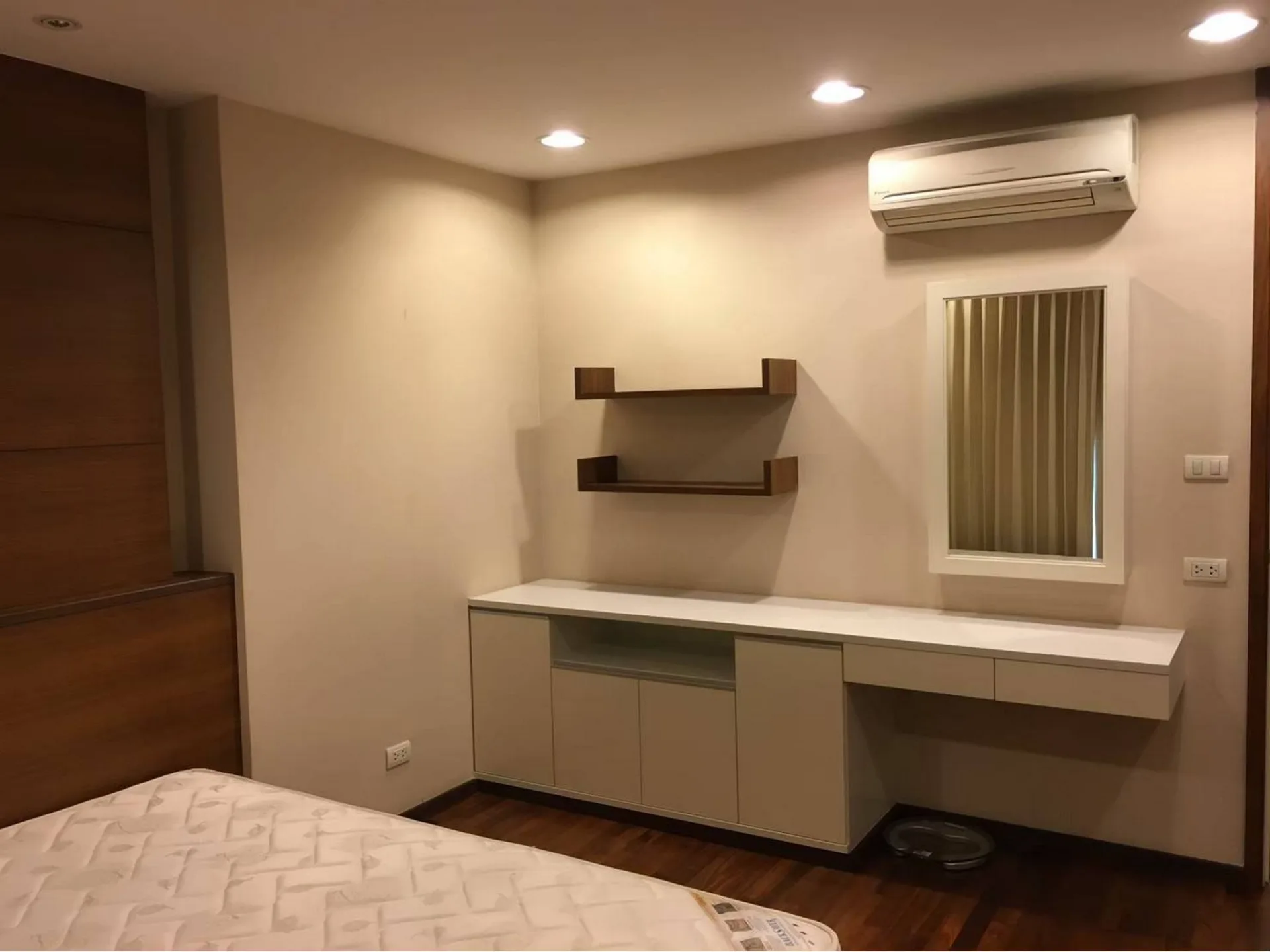 Property photos for The Aree Condominium