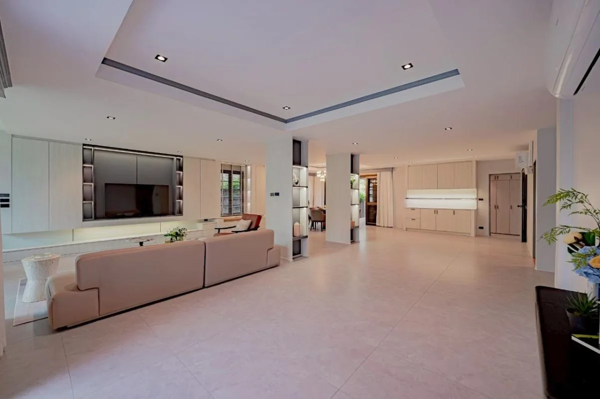 Property photos for Single House Suk. 101
