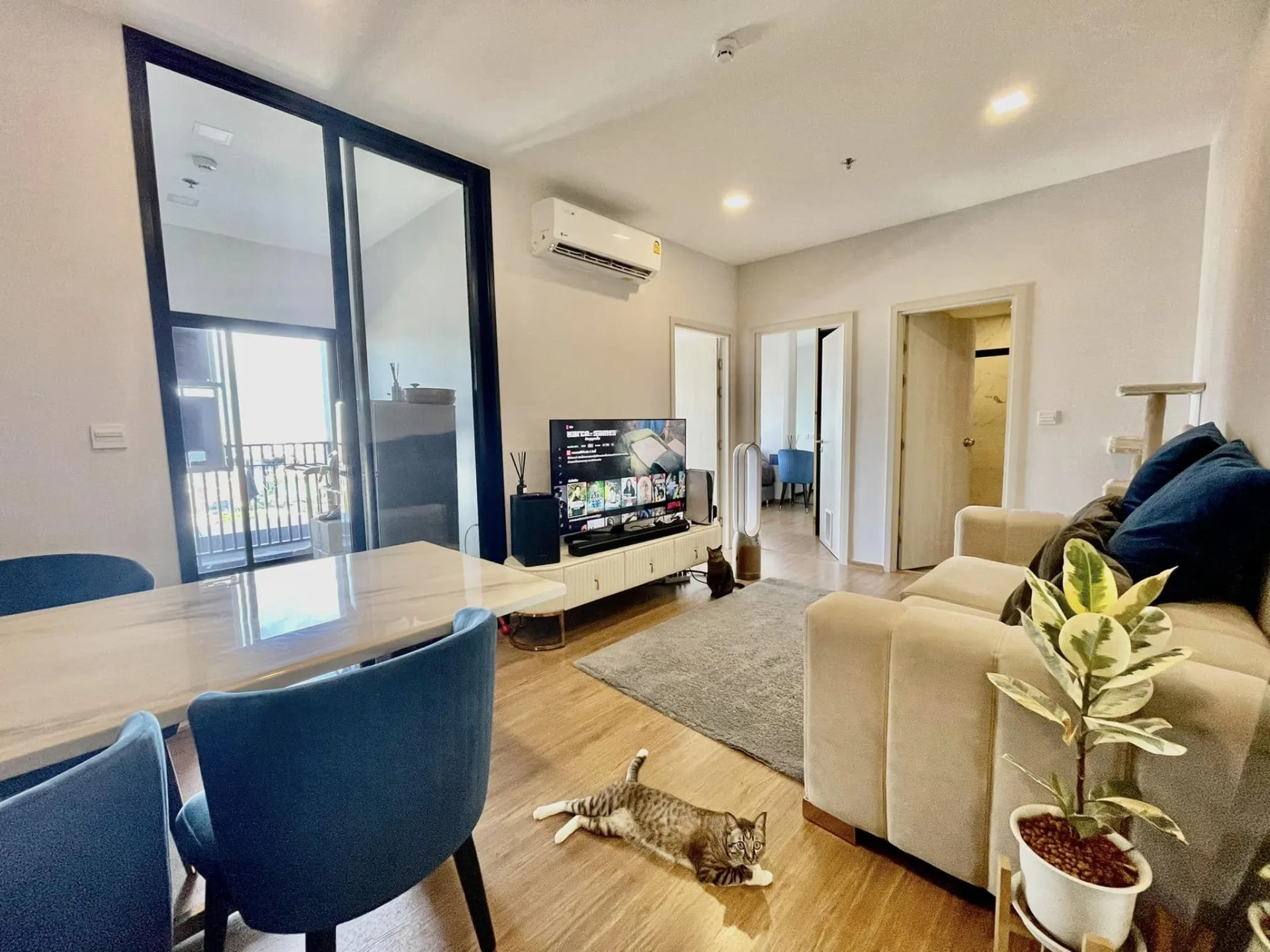 Property photos for Metris Rama 9-ramkhamhaeng