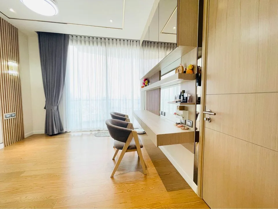 Property photos for Magnolias Waterfront Residences