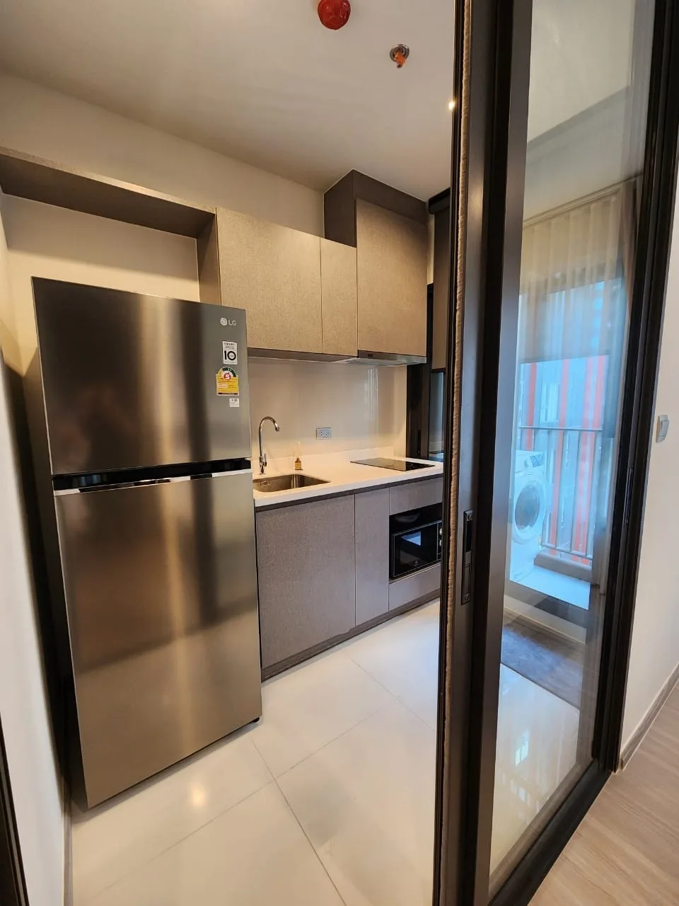 Property photos for Life Asoke Hype