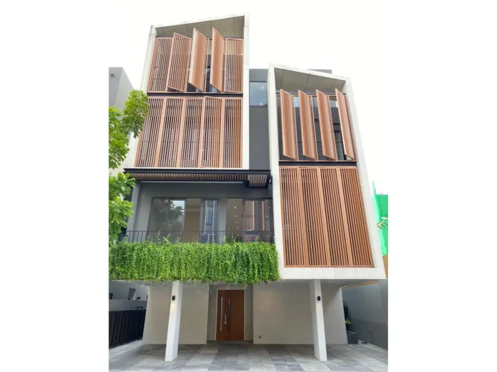 Property photos for Arna Ekamai