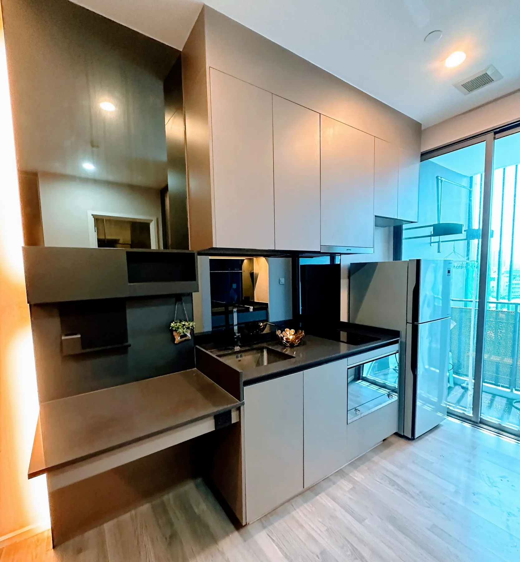 Property photos for The Room Sukhumvit 69