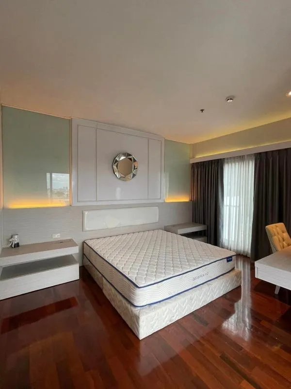 Property photos for Noble Ora