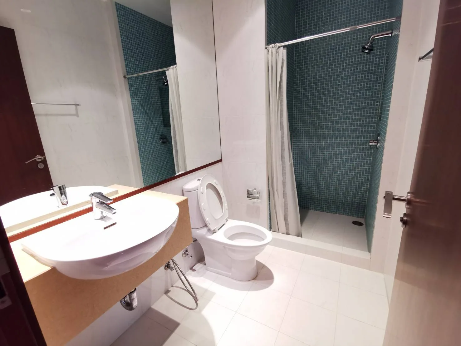 Property photos for Royal Residence Park