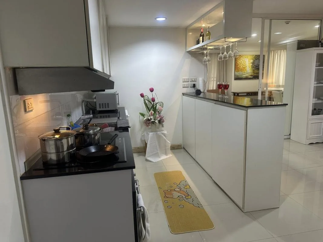 Property photos for Lake Avenue 16