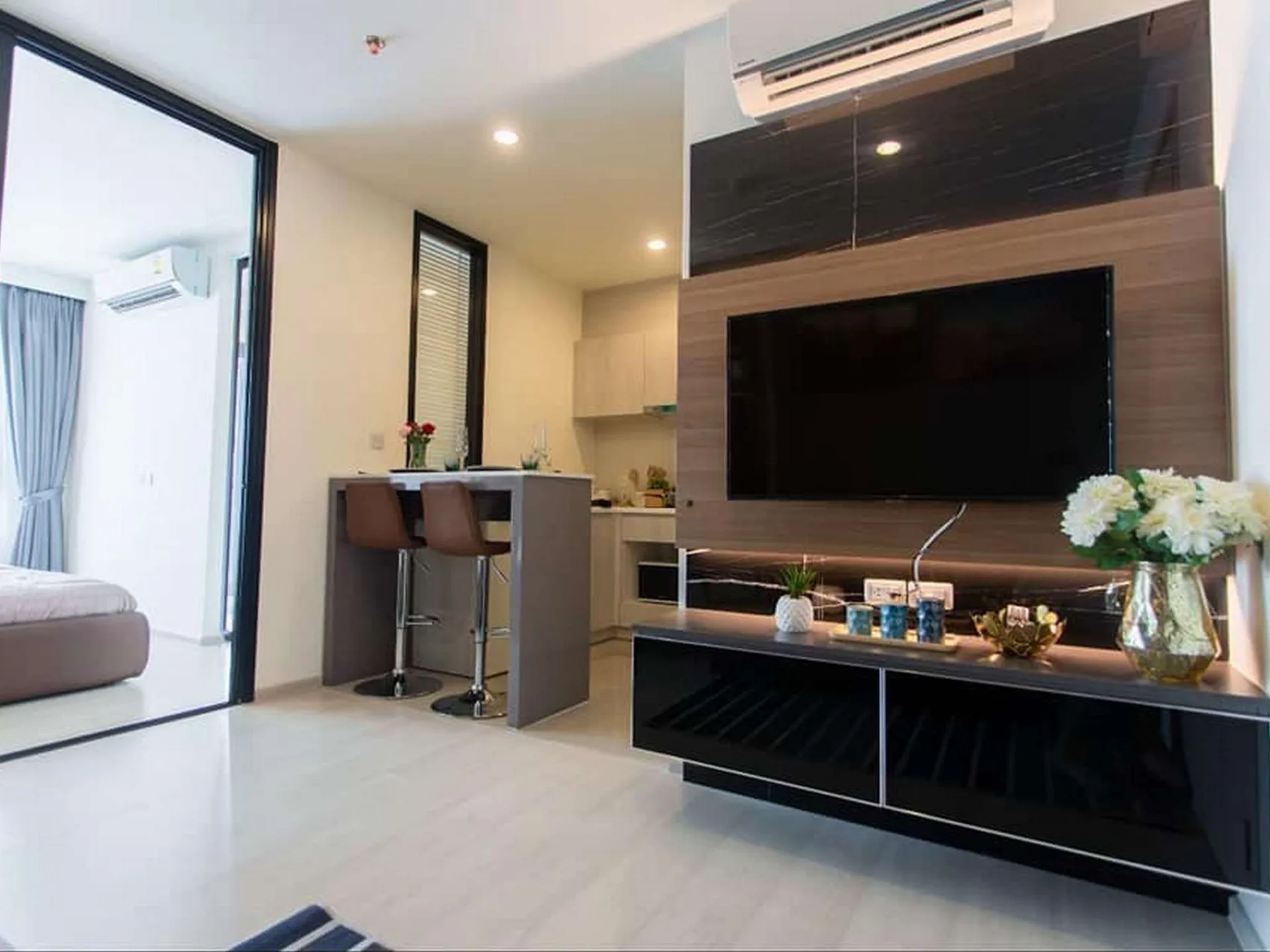 Property photos for Life Asoke