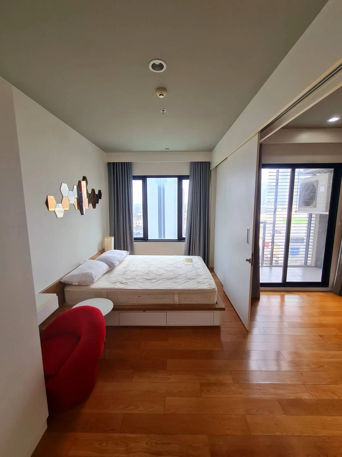Property photos for Blocs 77