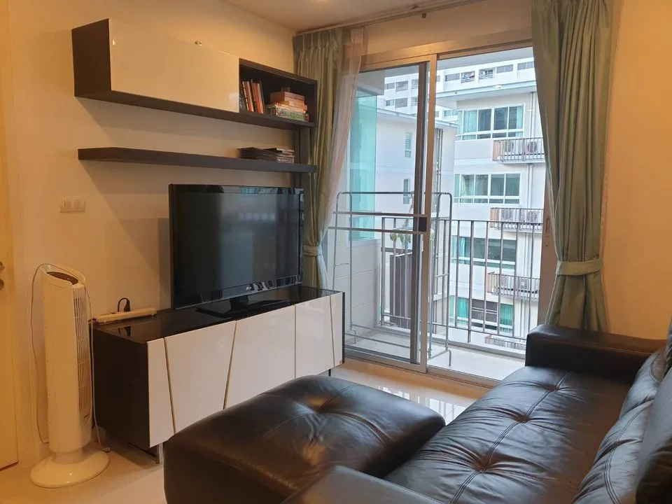 Property photos for The Clover Thonglor