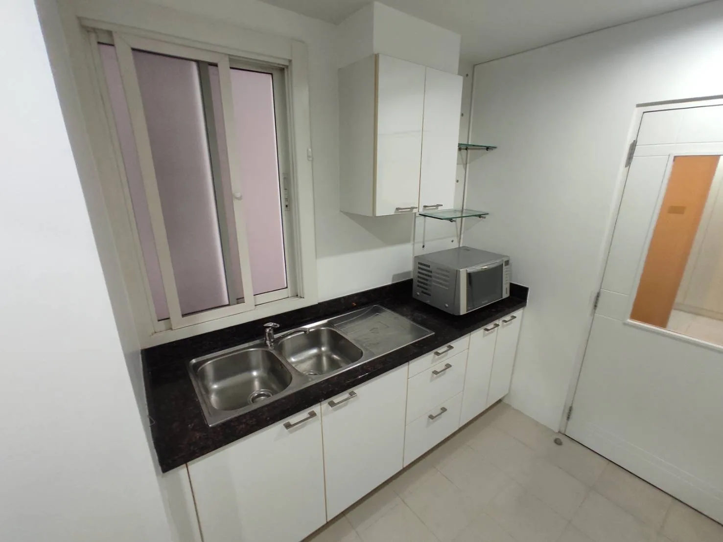 Property photos for Baan Siri 24