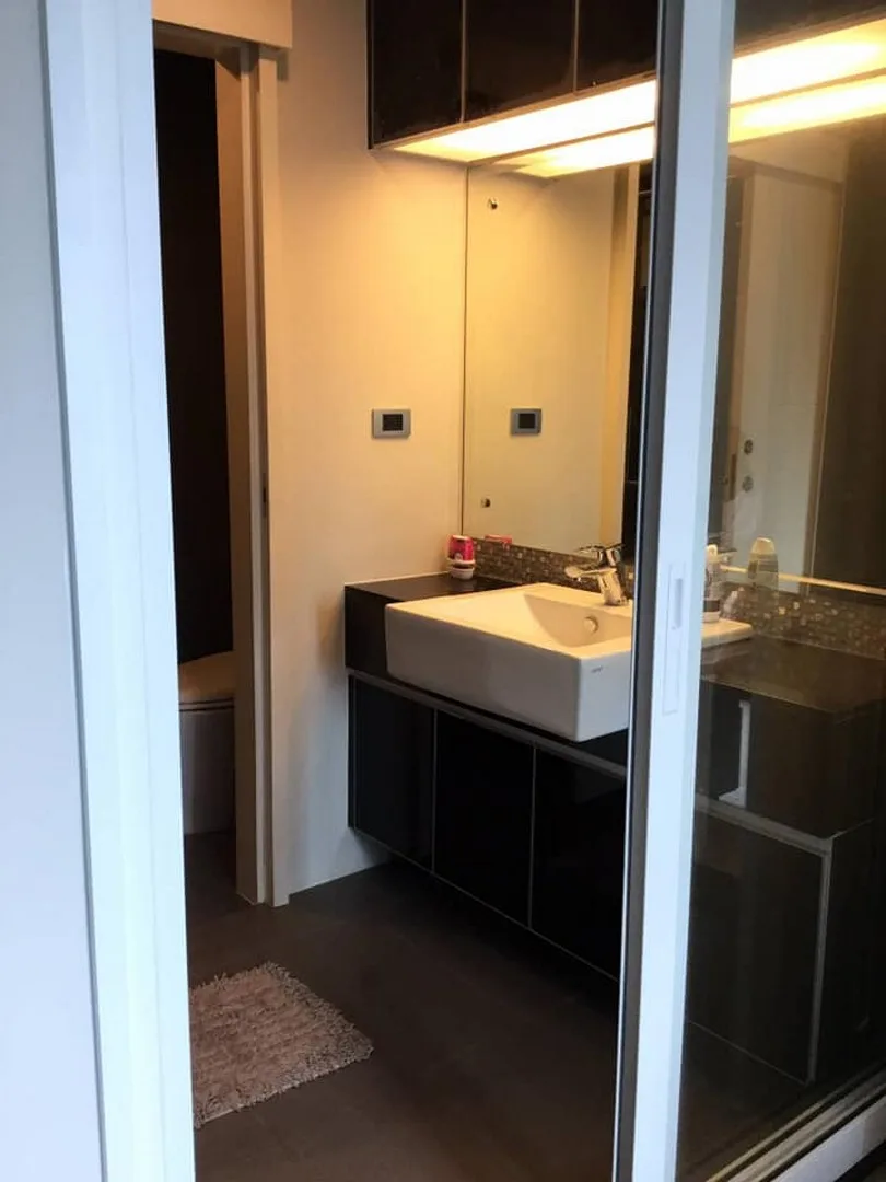 Property photos for The Crest Sukhumvit 34