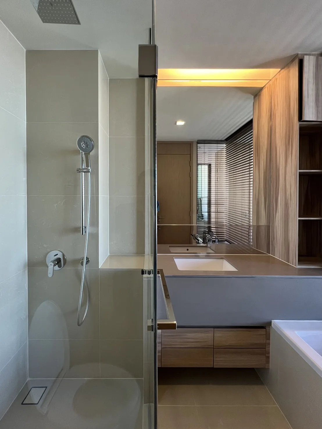 Property photos for The Esse Asoke