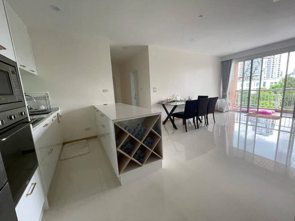Property photos for The Rise Sukhumvit 39