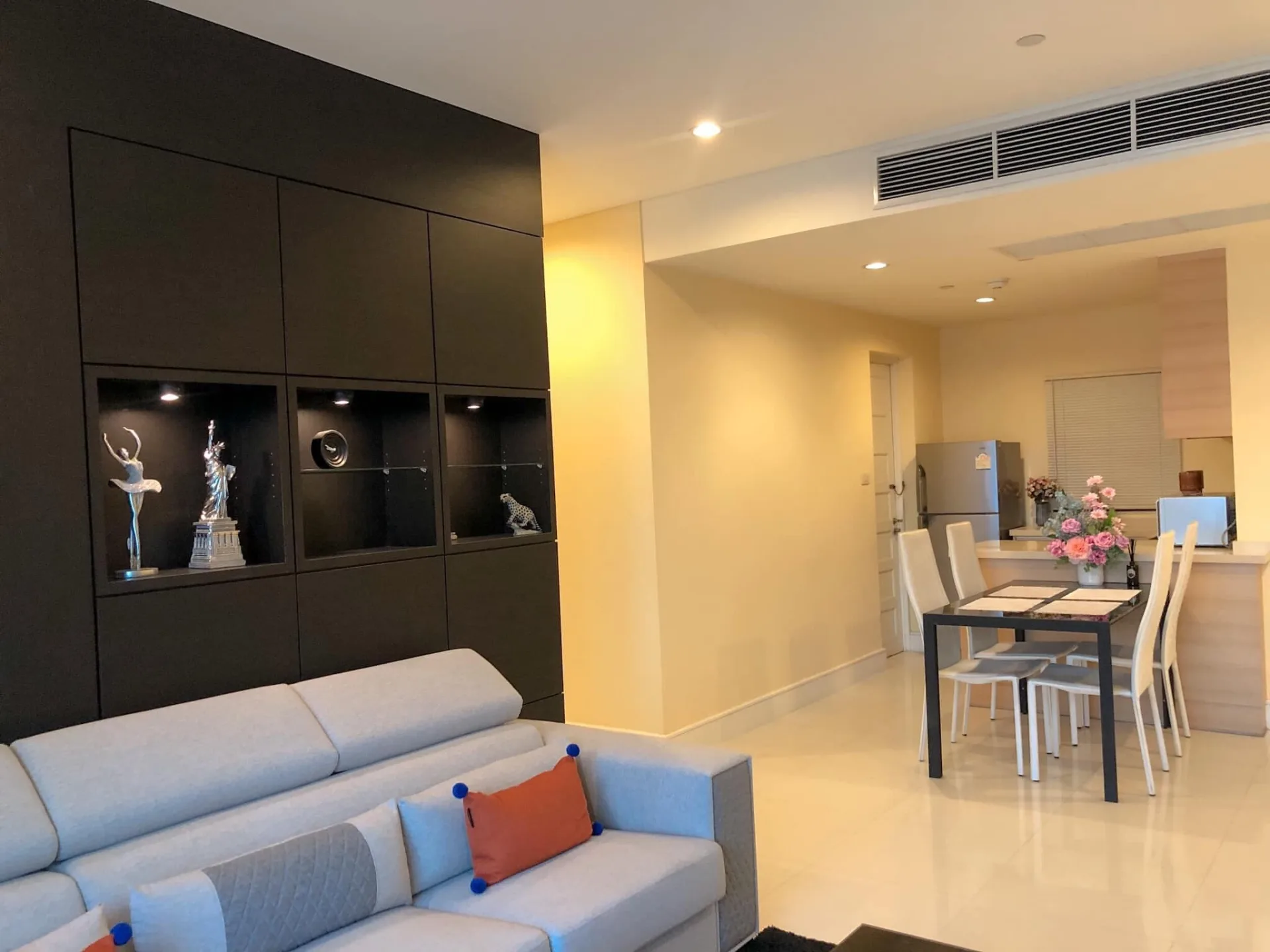 Property photos for Aguston Sukhumvit 22