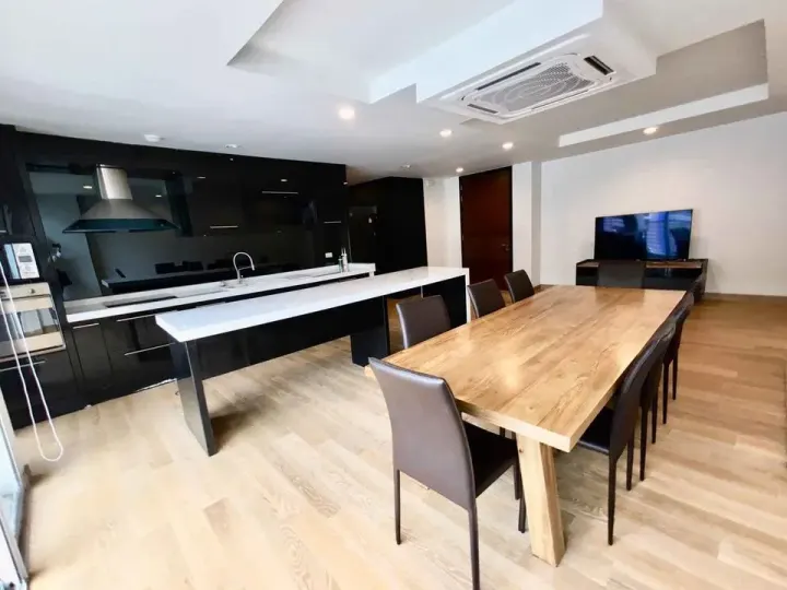 Property photos for Avenue 61