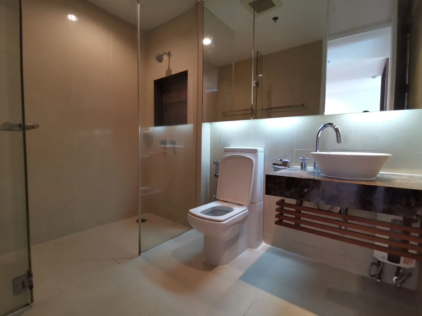 Property photos for The Legend Saladaeng