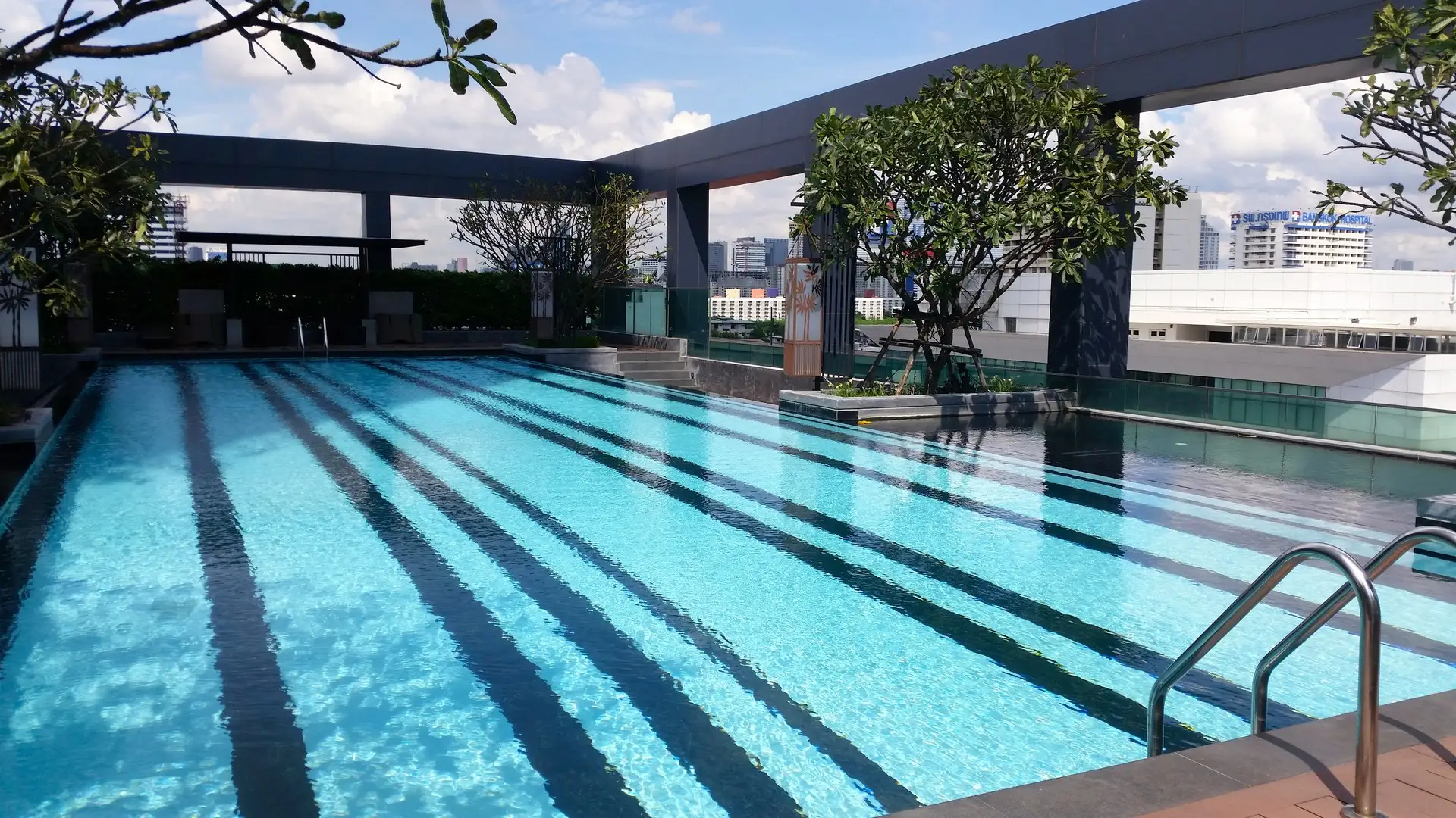 Property photos for Thru Thonglor