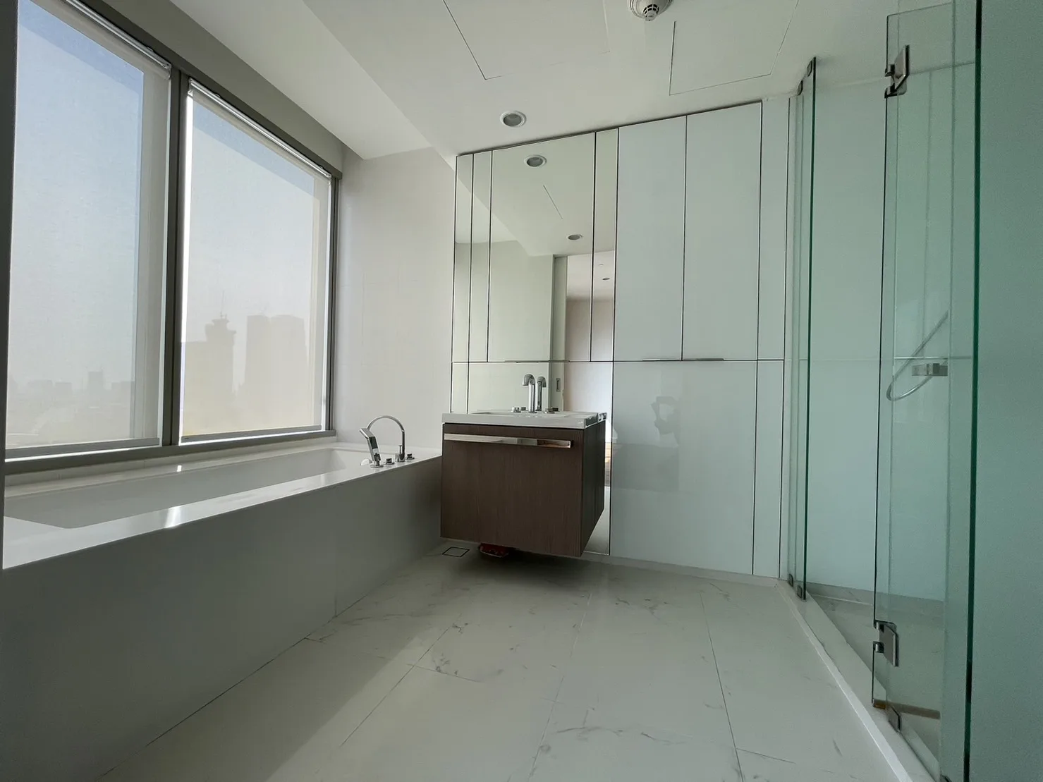Property photos for 185 Rajadamri