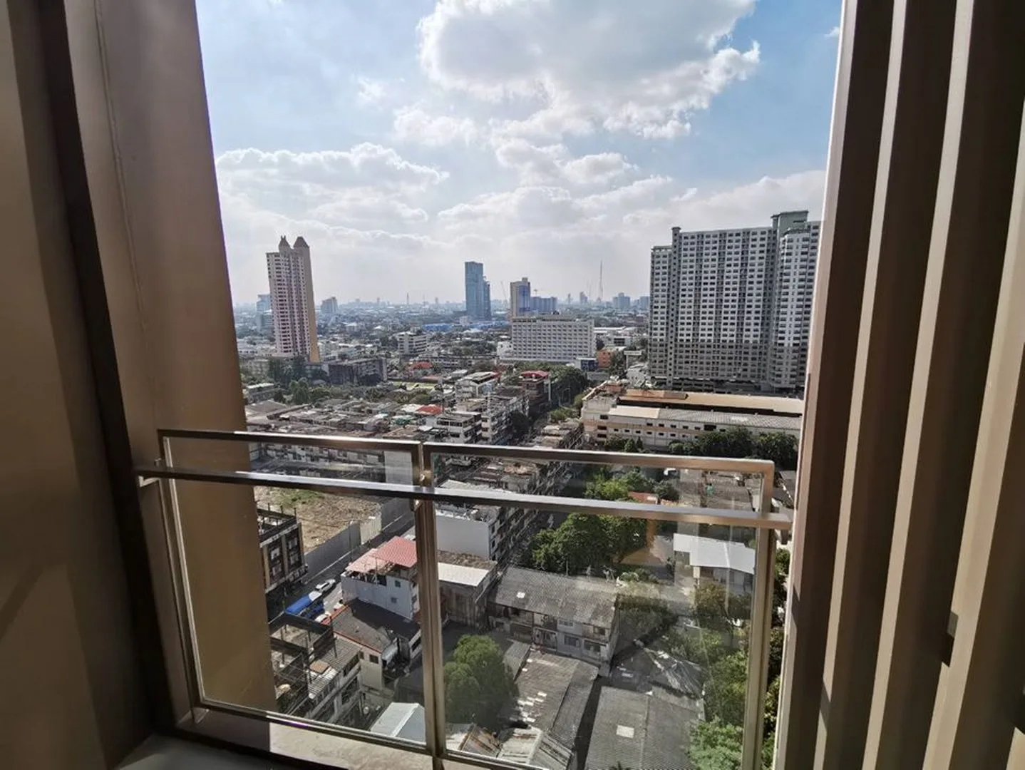 Property photos for THE LINE Phahol - Pradipat