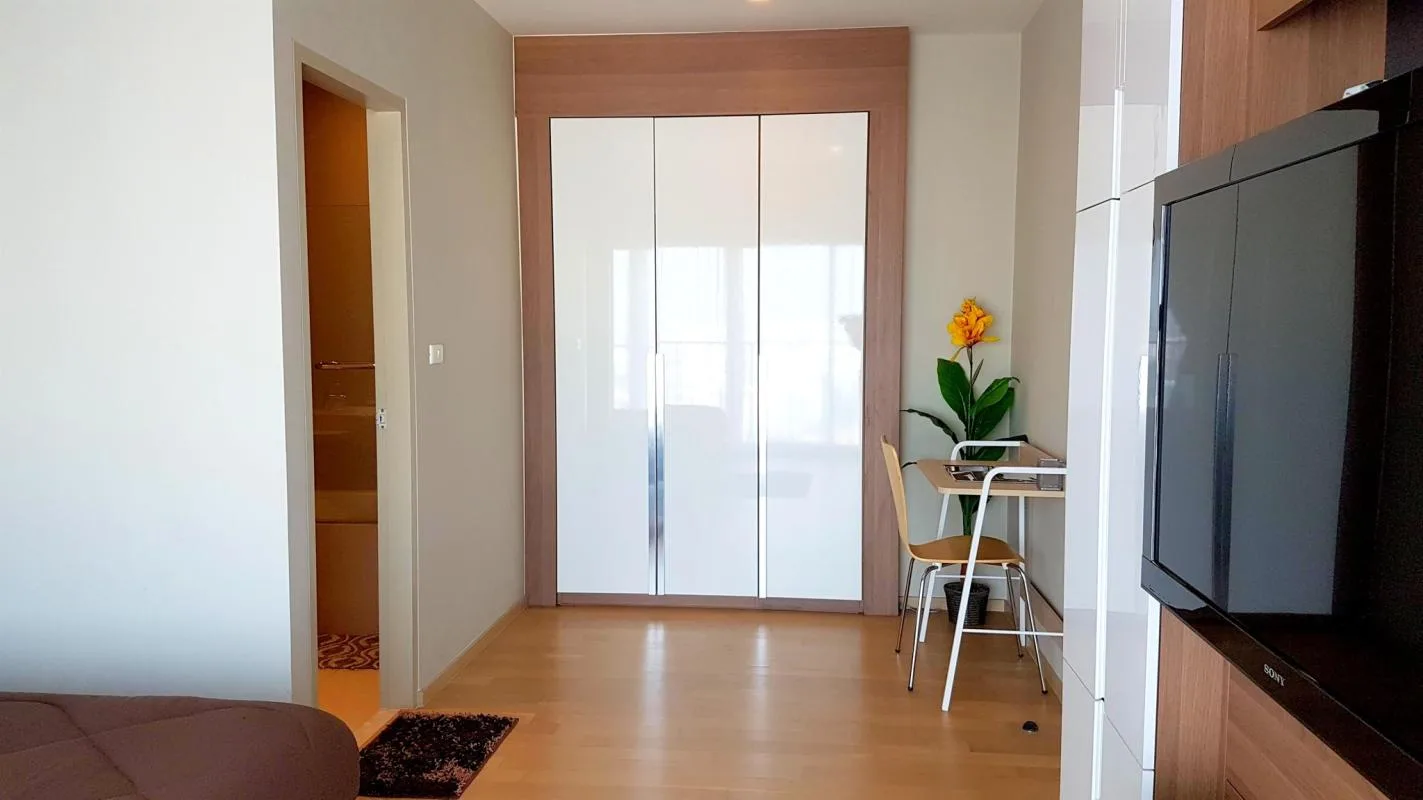 Property photos for Noble Reveal