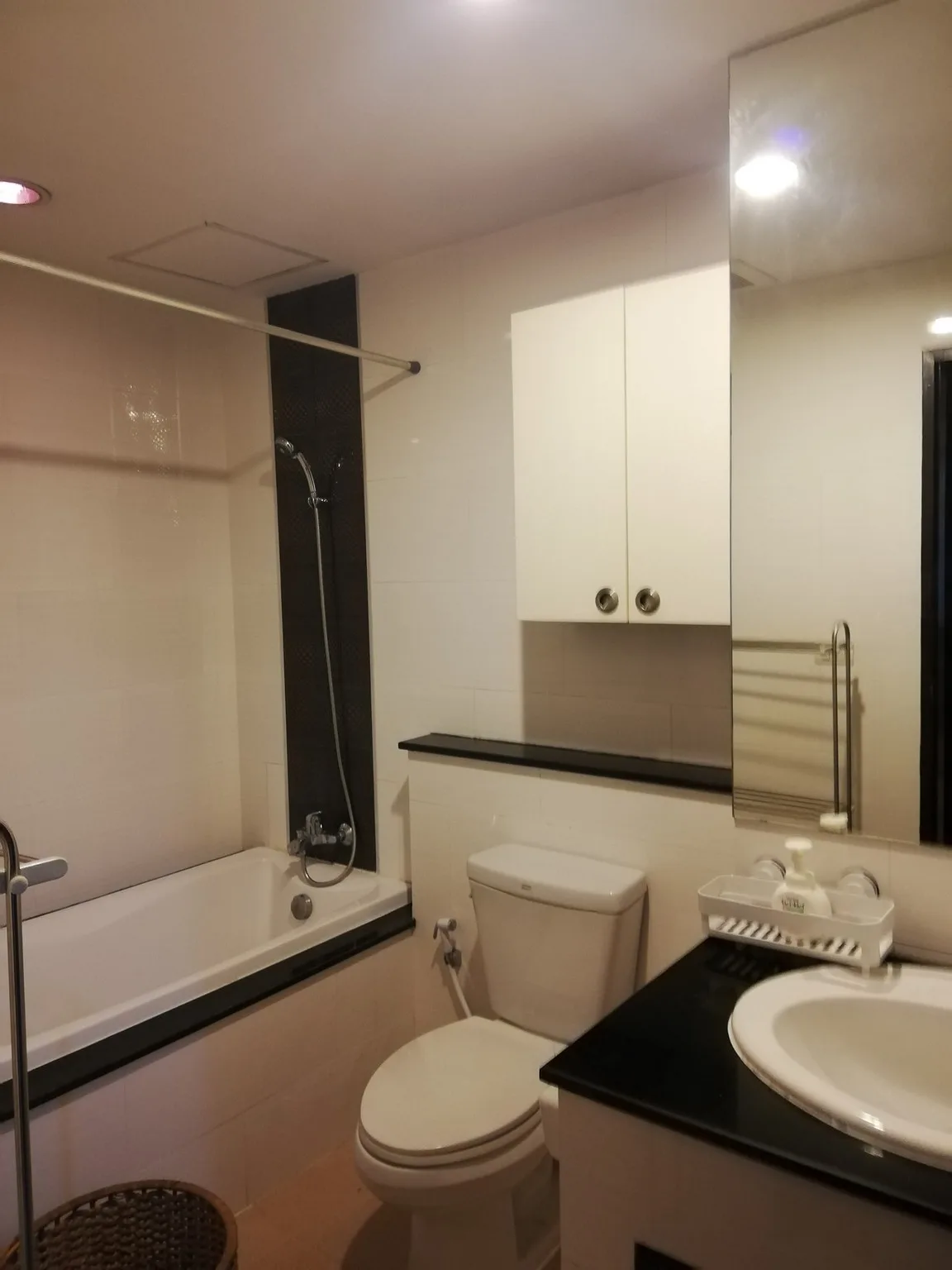 Property photos for The Amethyst Sukhumvit 39